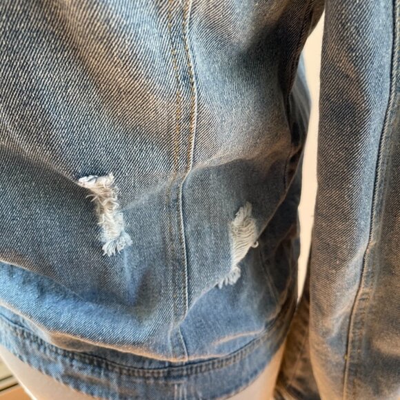 Elan Denim Jacket with Embroidered Floral Embellishments Size S - Picture 9 of 13